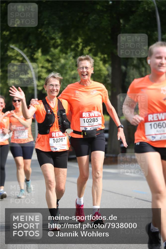 15.06.2025 - REWE Women's Run Jannik Wohlers http://msf.ph/oto/7938000 15.06.2025 09:55:46 Laufen 10595, 0360, 10261, 10285, 1060 meine-sportfotos.de