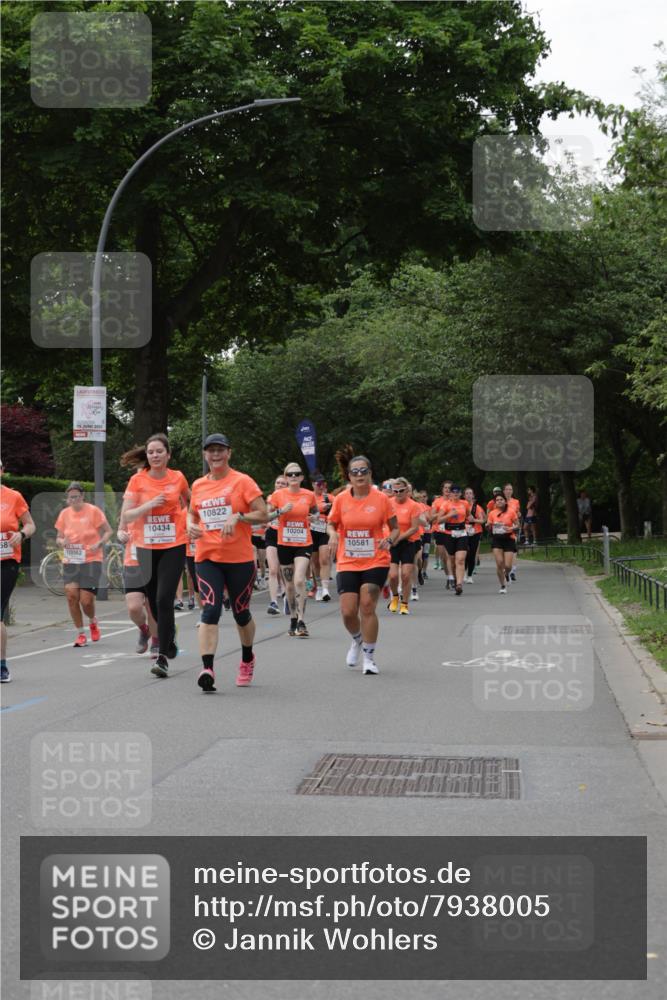 15.06.2025 - REWE Women's Run Jannik Wohlers http://msf.ph/oto/7938005 15.06.2025 08:27:10 Laufen 10581 meine-sportfotos.de