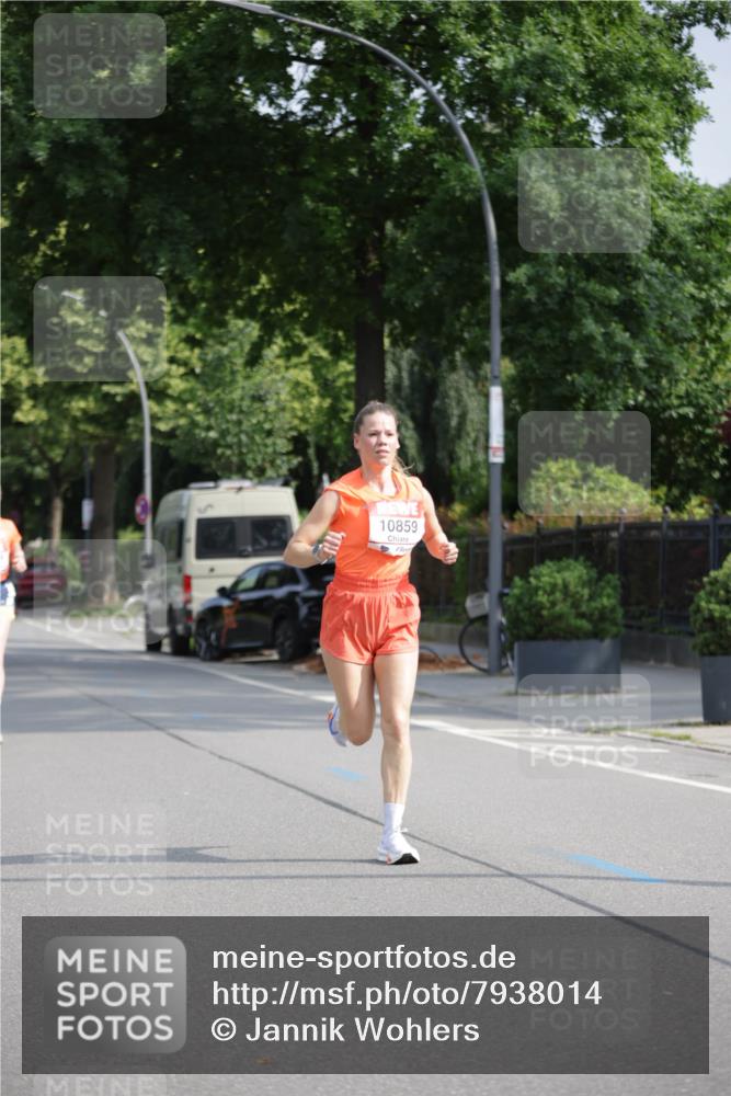 15.06.2025 - REWE Women's Run Jannik Wohlers http://msf.ph/oto/7938014 15.06.2025 08:43:46 Laufen 10859 meine-sportfotos.de