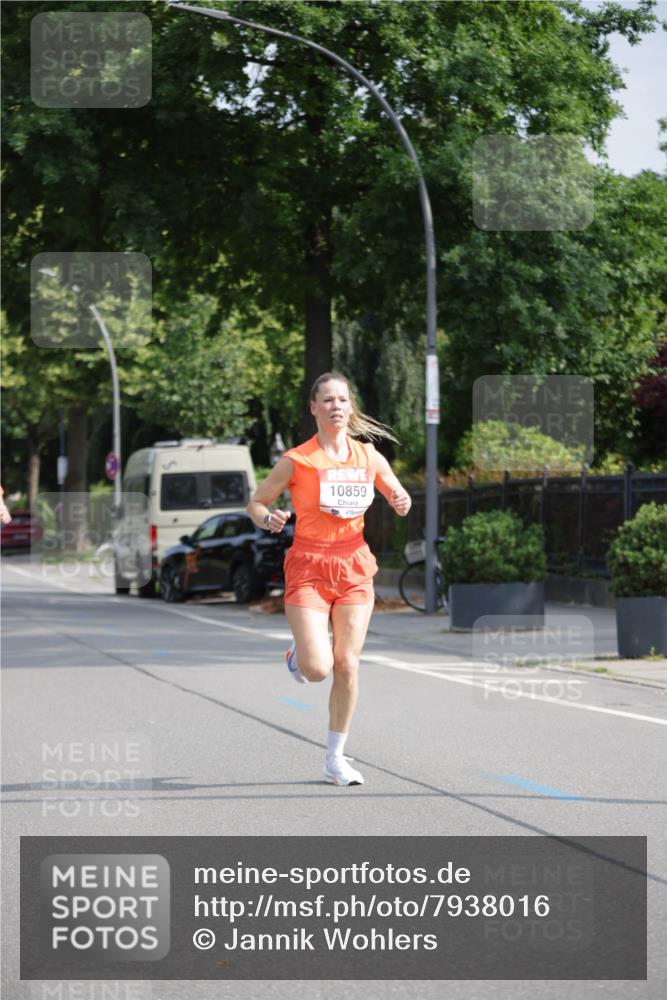 15.06.2025 - REWE Women's Run Jannik Wohlers http://msf.ph/oto/7938016 15.06.2025 08:43:46 Laufen 10859 meine-sportfotos.de