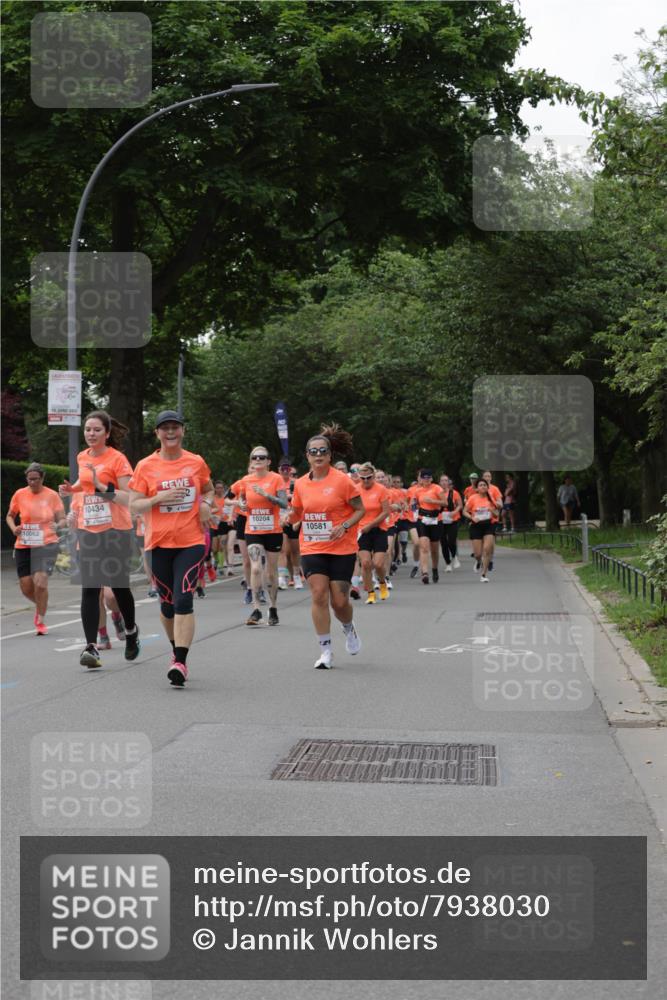 15.06.2025 - REWE Women's Run Jannik Wohlers http://msf.ph/oto/7938030 15.06.2025 08:27:11 Laufen 10062, 10434, 10204, 10581 meine-sportfotos.de