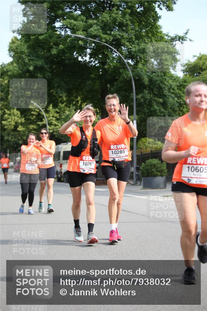 15.06.2025 - REWE Women's Run Jannik Wohlers http://msf.ph/oto/7938032 15.06.2025 09:55:47 Laufen 10389, 595, 10261, 10285, 10605 meine-sportfotos.de