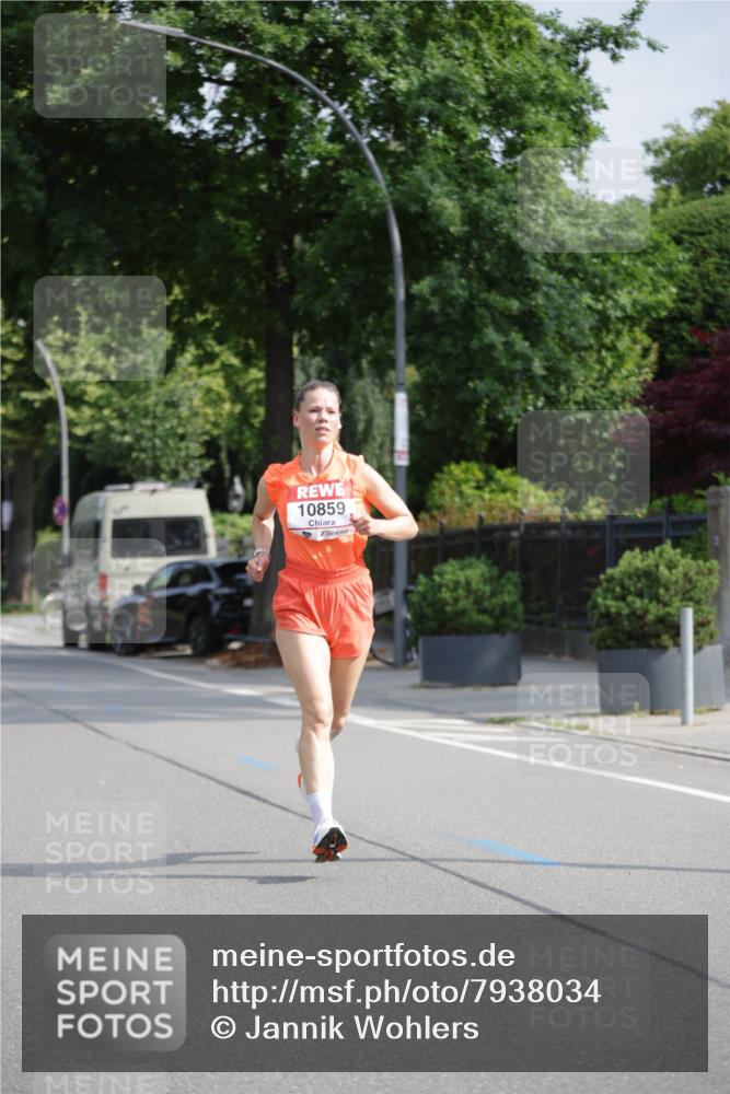 15.06.2025 - REWE Women's Run Jannik Wohlers http://msf.ph/oto/7938034 15.06.2025 08:43:46 Laufen 10859 meine-sportfotos.de