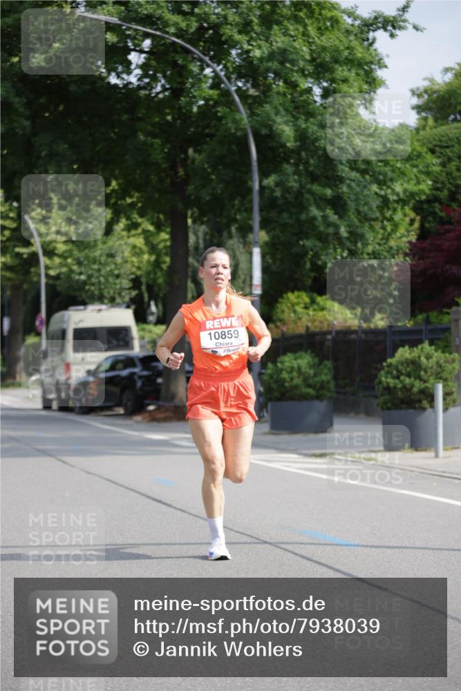 15.06.2025 - REWE Women's Run Jannik Wohlers http://msf.ph/oto/7938039 15.06.2025 08:43:46 Laufen 10859 meine-sportfotos.de
