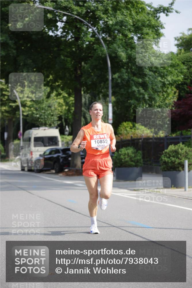 15.06.2025 - REWE Women's Run Jannik Wohlers http://msf.ph/oto/7938043 15.06.2025 08:43:46 Laufen 10859 meine-sportfotos.de