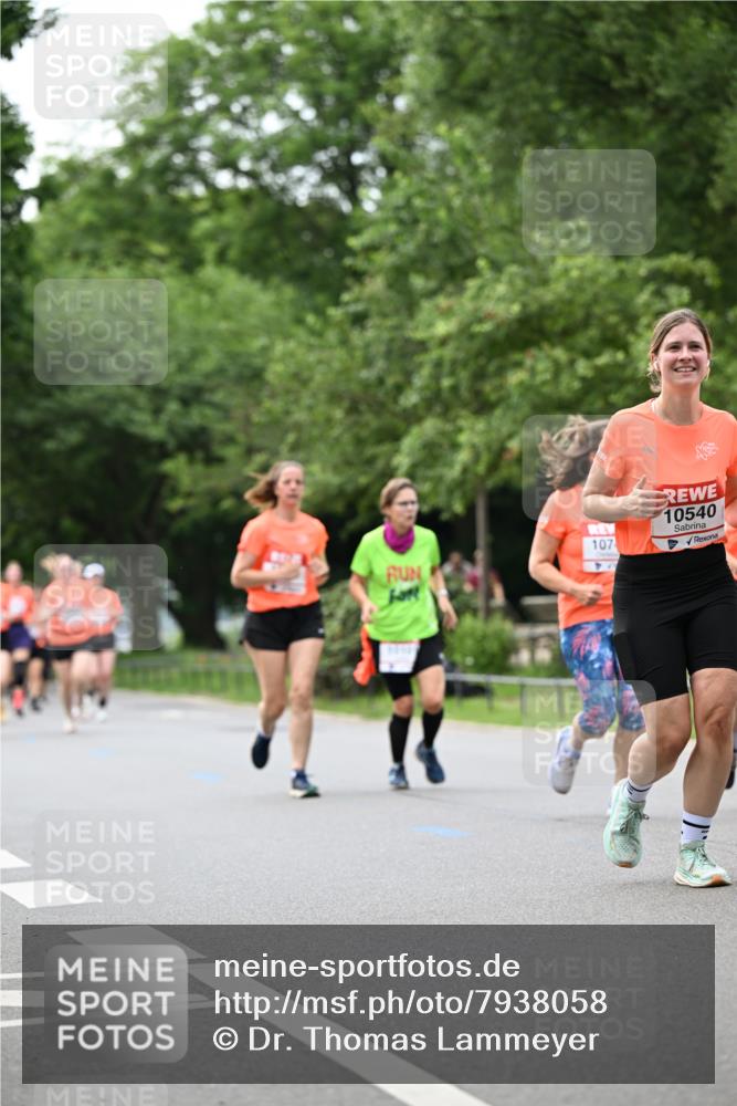 15.06.2025 - REWE Women's Run Dr. Thomas Lammeyer http://msf.ph/oto/7938058 15.06.2025 09:19:58 Laufen 107, 10540 meine-sportfotos.de