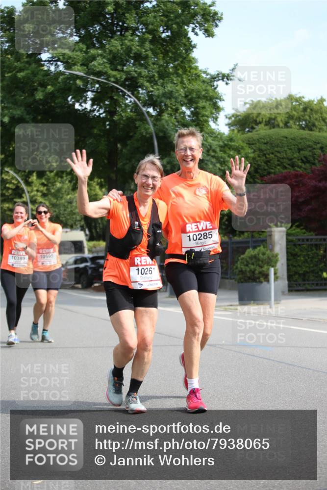 15.06.2025 - REWE Women's Run Jannik Wohlers http://msf.ph/oto/7938065 15.06.2025 09:55:48 Laufen 10389, 10595, 10261, 10285 meine-sportfotos.de