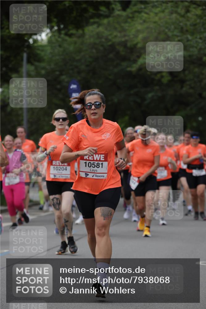 15.06.2025 - REWE Women's Run Jannik Wohlers http://msf.ph/oto/7938068 15.06.2025 08:27:12 Laufen 10204, 10581 meine-sportfotos.de