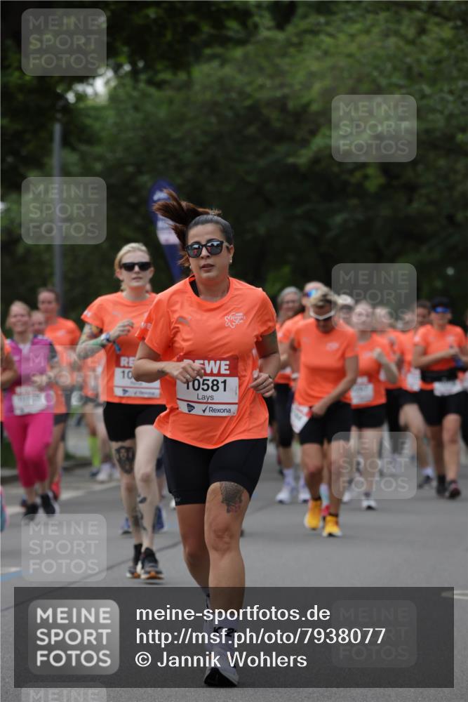 15.06.2025 - REWE Women's Run Jannik Wohlers http://msf.ph/oto/7938077 15.06.2025 08:27:12 Laufen 10, 10581 meine-sportfotos.de