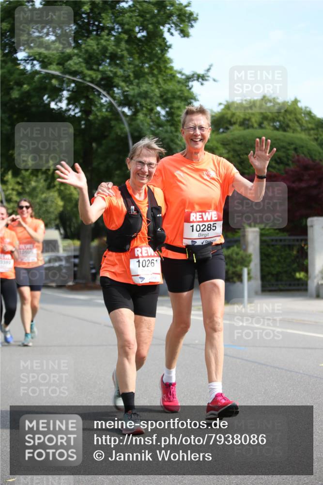 15.06.2025 - REWE Women's Run Jannik Wohlers http://msf.ph/oto/7938086 15.06.2025 09:55:48 Laufen 0389, 10595, 10261, 10285 meine-sportfotos.de