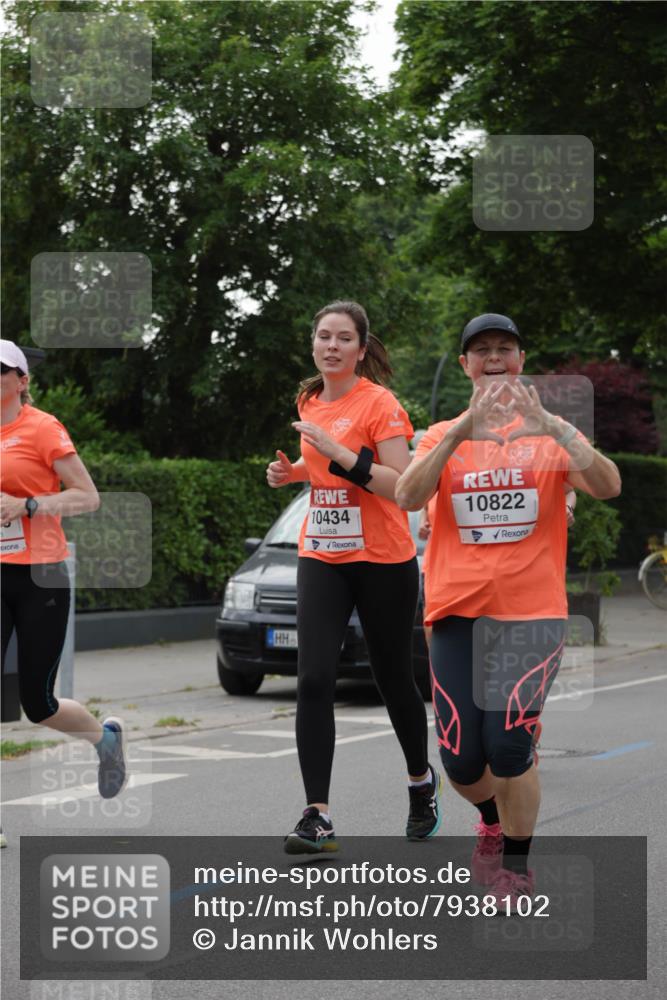 15.06.2025 - REWE Women's Run Jannik Wohlers http://msf.ph/oto/7938102 15.06.2025 08:27:13 Laufen 10822, 10434 meine-sportfotos.de