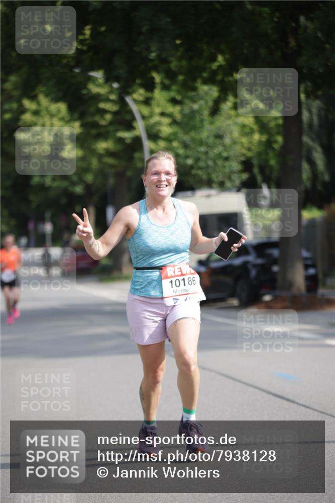15.06.2025 - REWE Women's Run Jannik Wohlers http://msf.ph/oto/7938128 15.06.2025 08:43:50 Laufen 10186 meine-sportfotos.de