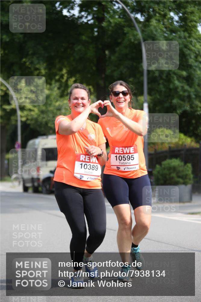 15.06.2025 - REWE Women's Run Jannik Wohlers http://msf.ph/oto/7938134 15.06.2025 09:55:49 Laufen 10595, 10389 meine-sportfotos.de