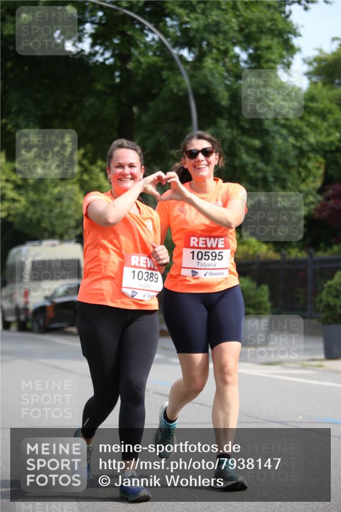 15.06.2025 - REWE Women's Run Jannik Wohlers http://msf.ph/oto/7938147 15.06.2025 09:55:49 Laufen 10389, 10595 meine-sportfotos.de