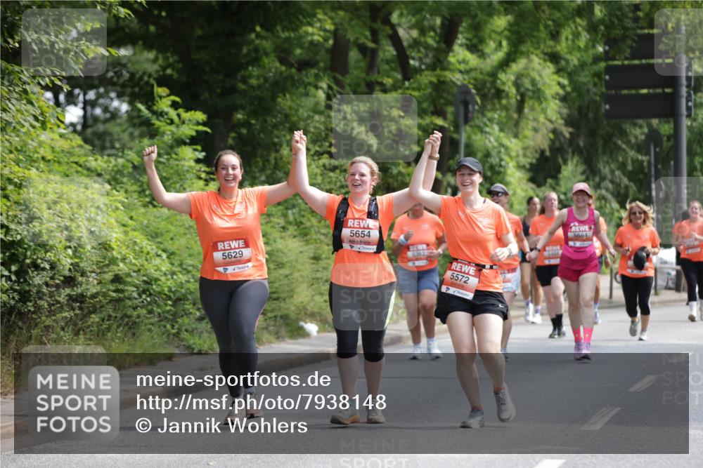 15.06.2025 - REWE Women's Run Jannik Wohlers http://msf.ph/oto/7938148 15.06.2025 10:14:22 Laufen 5629, 5654, 5362, 5572, 5684 meine-sportfotos.de