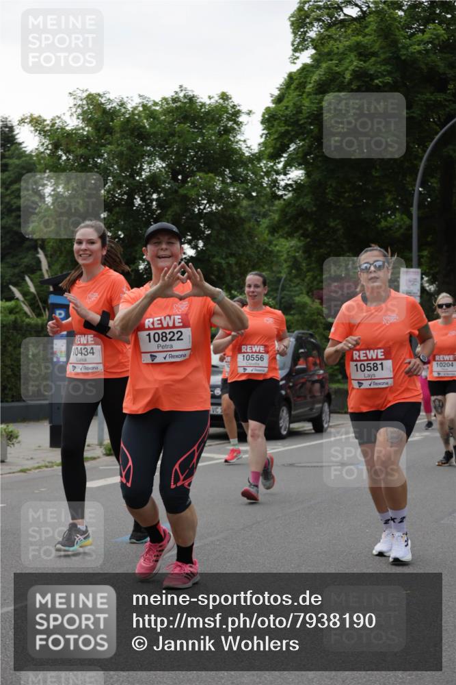 15.06.2025 - REWE Women's Run Jannik Wohlers http://msf.ph/oto/7938190 15.06.2025 08:27:14 Laufen 10822, 10434, 10556, 1, 10581, 10204 meine-sportfotos.de