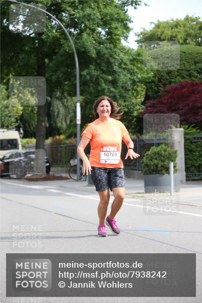 15.06.2025 - REWE Women's Run Jannik Wohlers http://msf.ph/oto/7938242 15.06.2025 09:55:59 Laufen 10769 meine-sportfotos.de