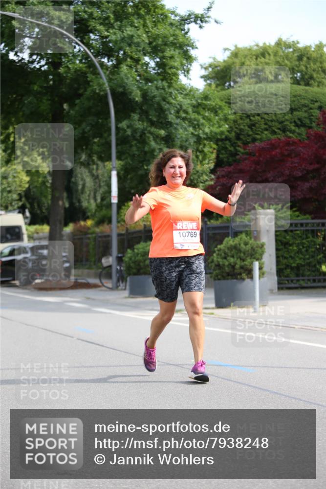 15.06.2025 - REWE Women's Run Jannik Wohlers http://msf.ph/oto/7938248 15.06.2025 09:55:59 Laufen 10769 meine-sportfotos.de