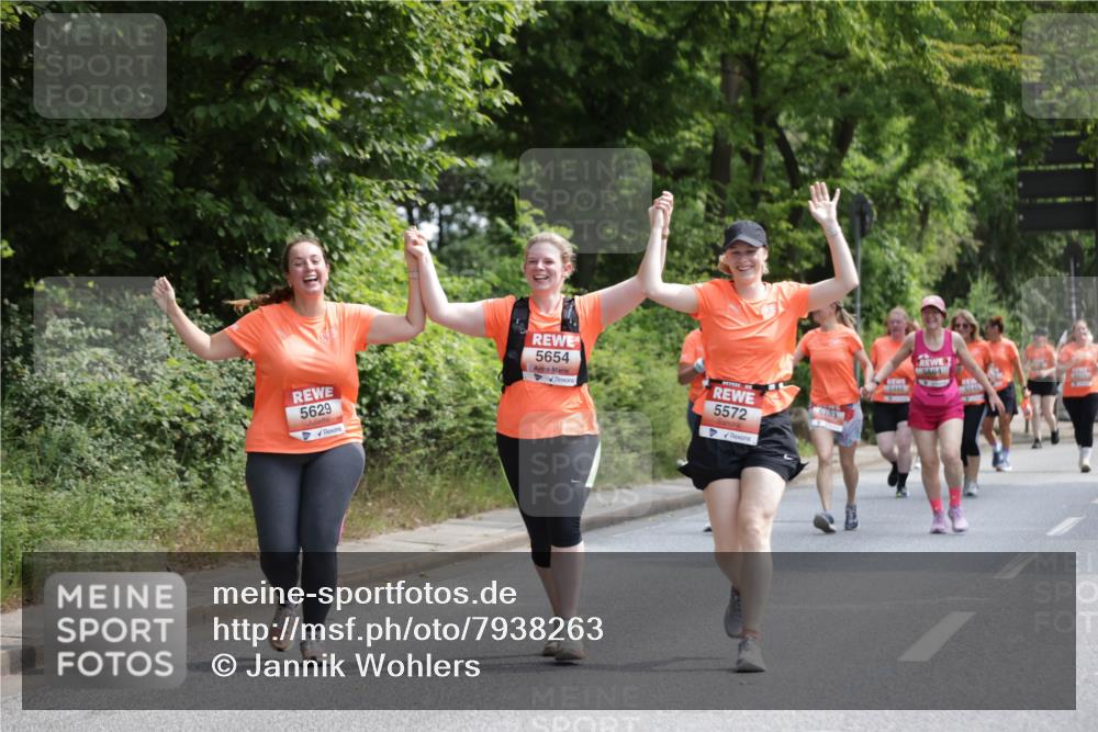 15.06.2025 - REWE Women's Run Jannik Wohlers http://msf.ph/oto/7938263 15.06.2025 10:14:24 Laufen 5629, 5654, 5572, 5283, 6684 meine-sportfotos.de