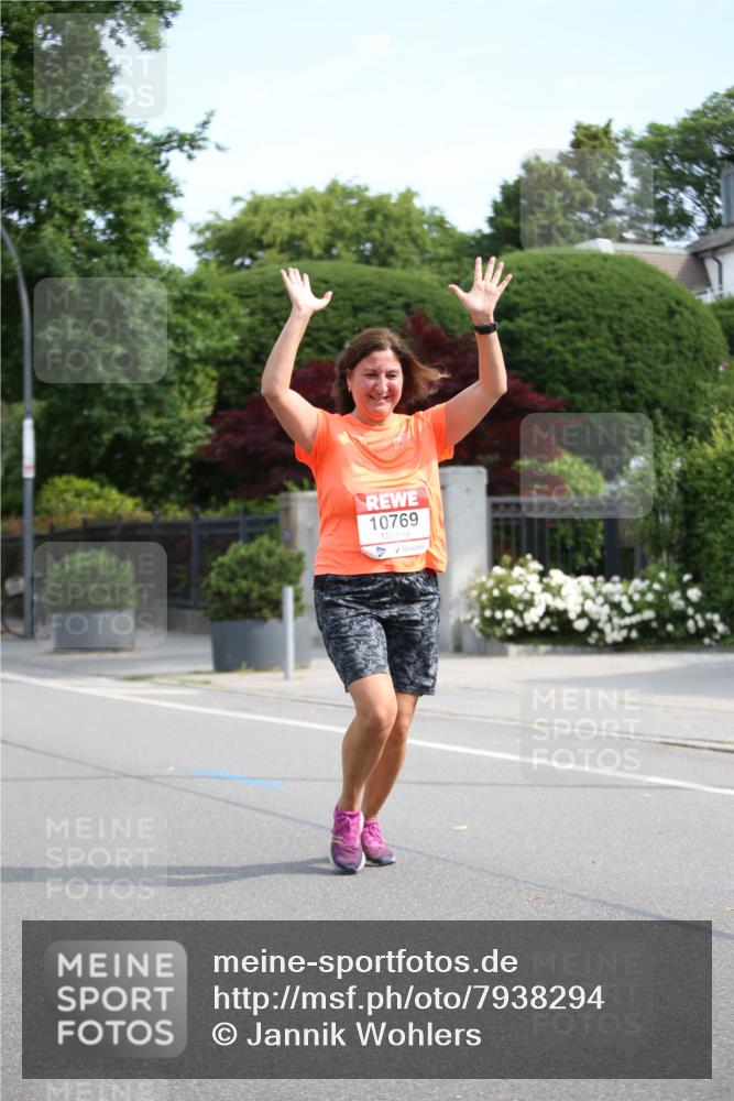 15.06.2025 - REWE Women's Run Jannik Wohlers http://msf.ph/oto/7938294 15.06.2025 09:56:00 Laufen 10769 meine-sportfotos.de