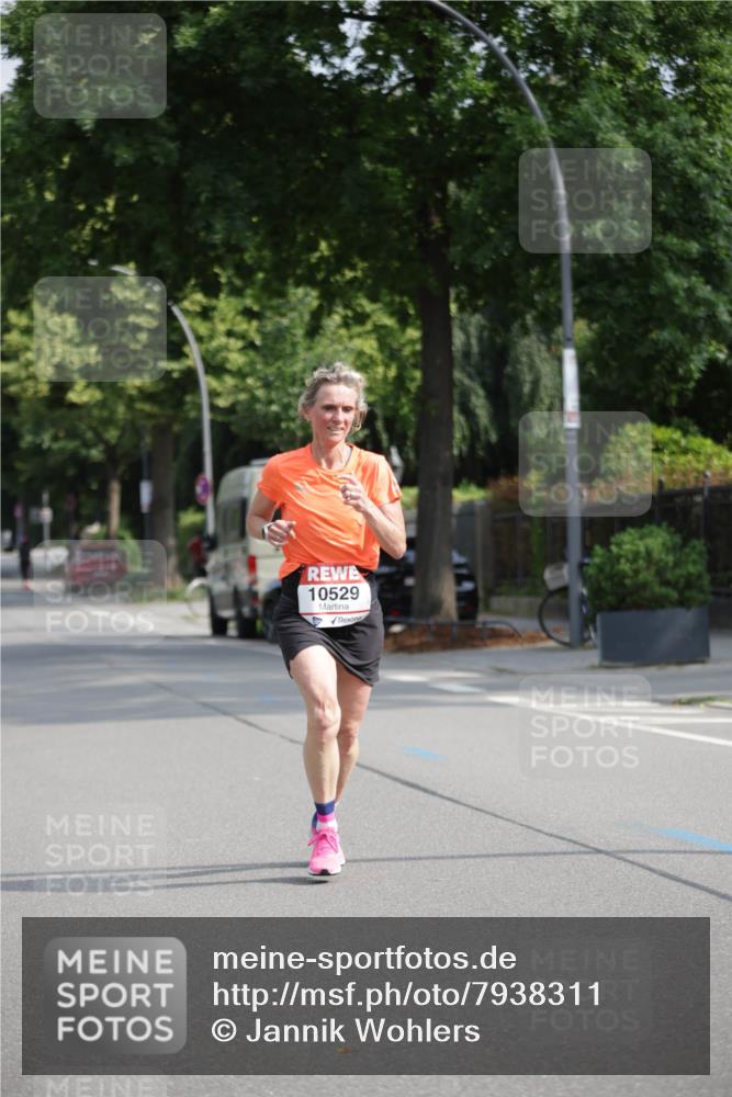 15.06.2025 - REWE Women's Run Jannik Wohlers http://msf.ph/oto/7938311 15.06.2025 08:43:57 Laufen 10529 meine-sportfotos.de