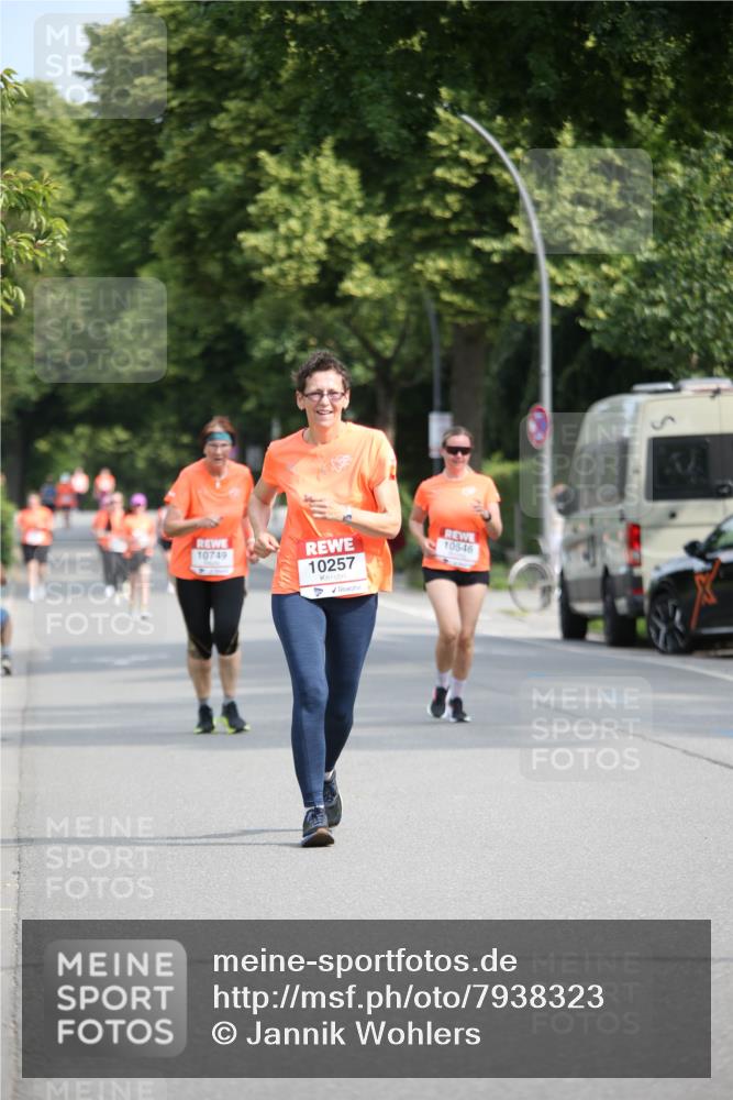 15.06.2025 - REWE Women's Run Jannik Wohlers http://msf.ph/oto/7938323 15.06.2025 09:56:07 Laufen 10749, 10257 meine-sportfotos.de