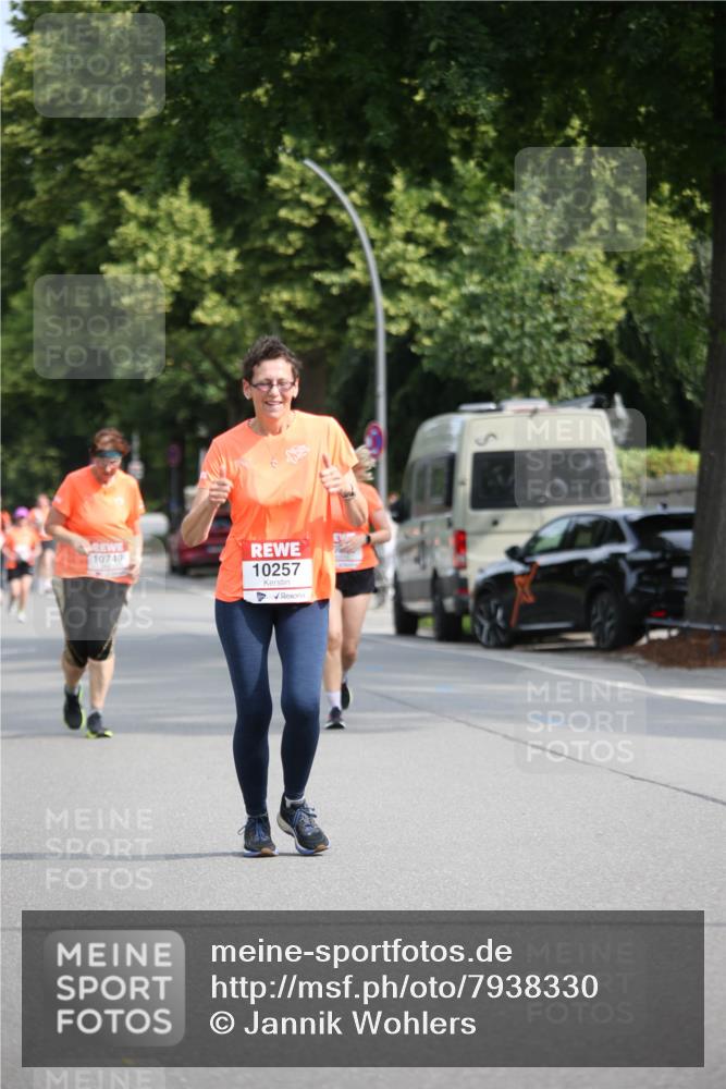 15.06.2025 - REWE Women's Run Jannik Wohlers http://msf.ph/oto/7938330 15.06.2025 09:56:08 Laufen 10749, 10257 meine-sportfotos.de