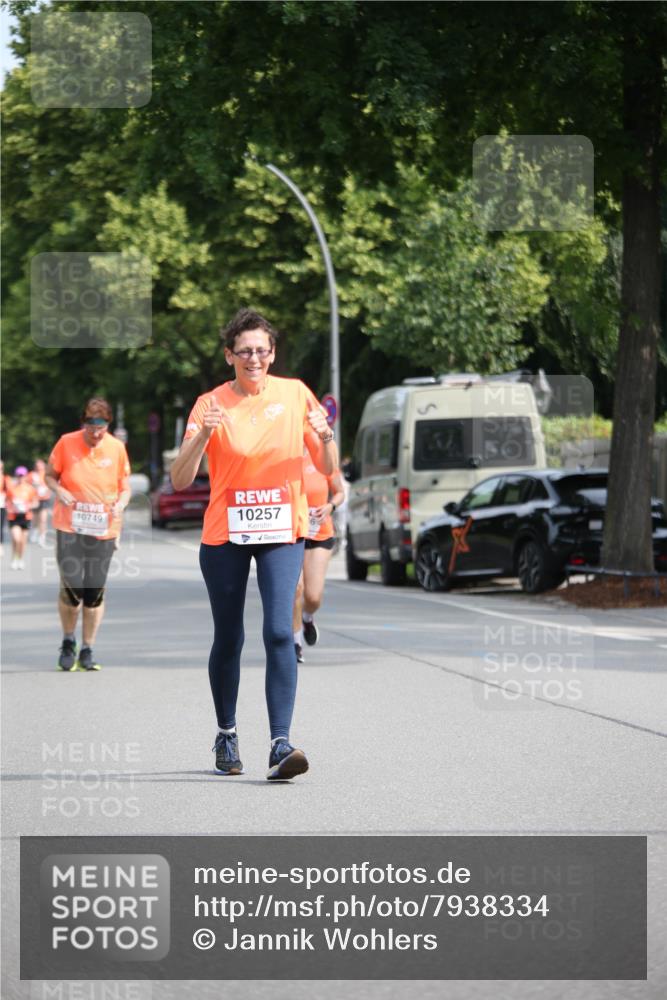 15.06.2025 - REWE Women's Run Jannik Wohlers http://msf.ph/oto/7938334 15.06.2025 09:56:08 Laufen 10749, 10257 meine-sportfotos.de