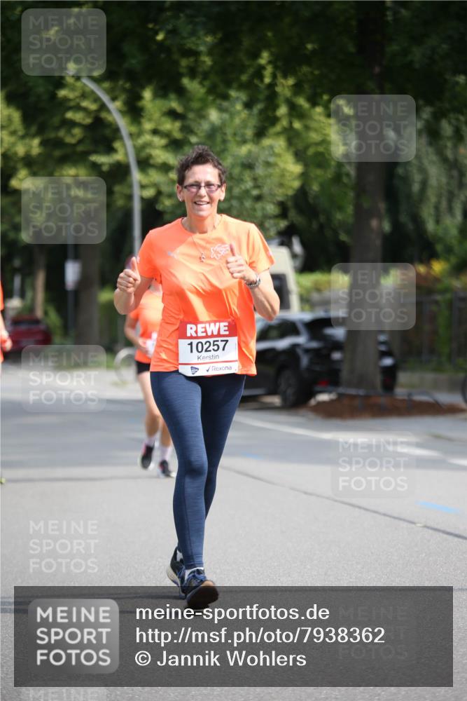 15.06.2025 - REWE Women's Run Jannik Wohlers http://msf.ph/oto/7938362 15.06.2025 09:56:10 Laufen 10257 meine-sportfotos.de