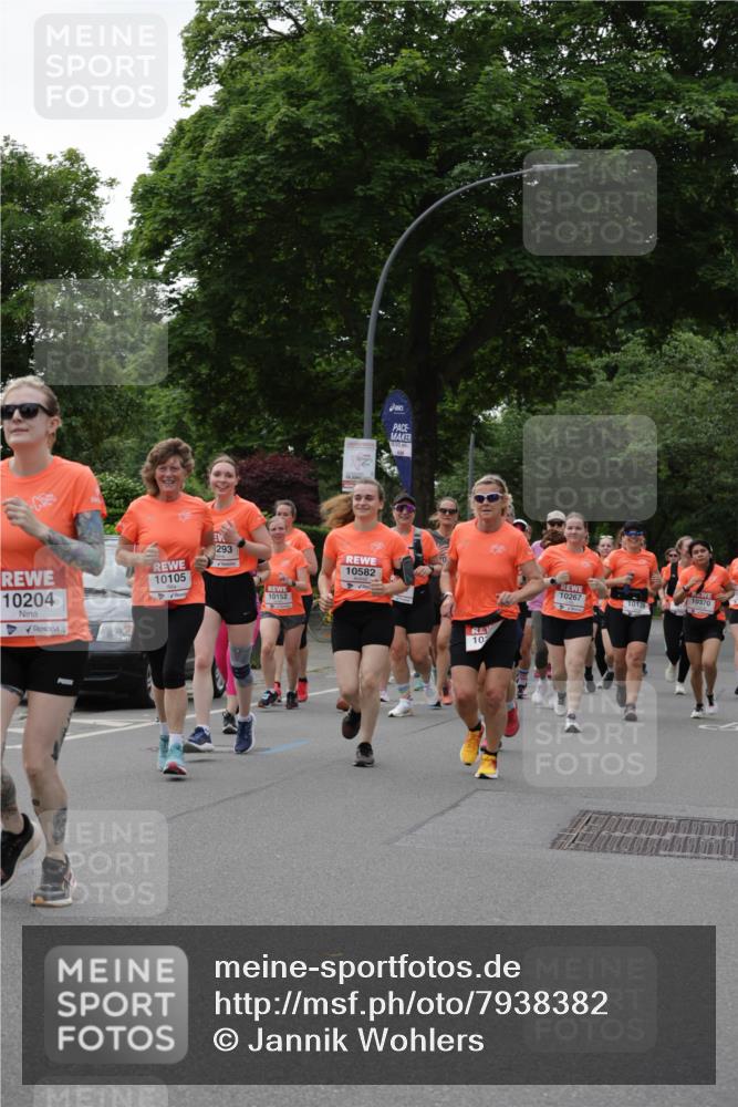 15.06.2025 - REWE Women's Run Jannik Wohlers http://msf.ph/oto/7938382 15.06.2025 08:27:16 Laufen 293, 10105, 10204, 10152, 0600, 10582, 10, 10370, 10267, 10139 meine-sportfotos.de