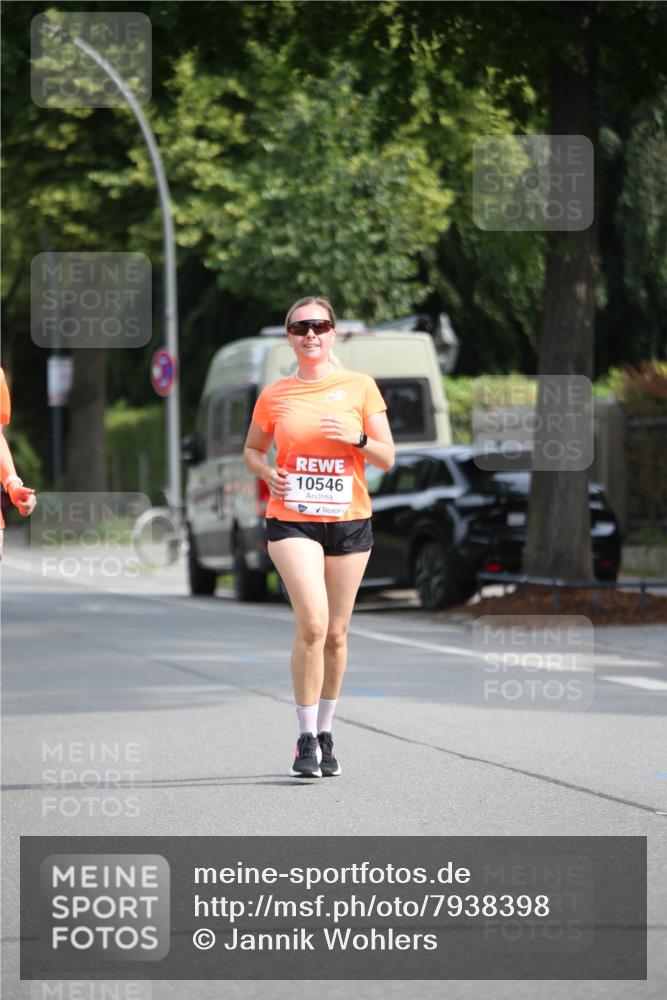 15.06.2025 - REWE Women's Run Jannik Wohlers http://msf.ph/oto/7938398 15.06.2025 09:56:11 Laufen 10546 meine-sportfotos.de