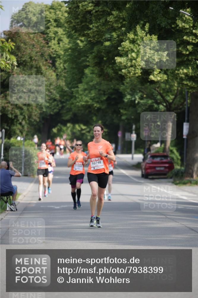 15.06.2025 - REWE Women's Run Jannik Wohlers http://msf.ph/oto/7938399 15.06.2025 08:44:08 Laufen 10748, 10866 meine-sportfotos.de