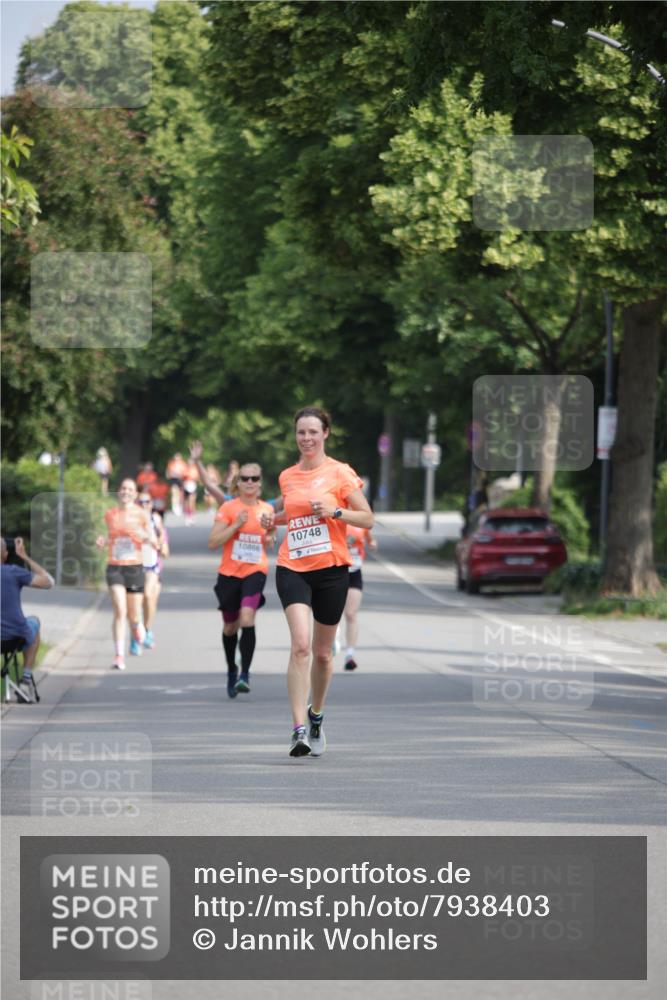 15.06.2025 - REWE Women's Run Jannik Wohlers http://msf.ph/oto/7938403 15.06.2025 08:44:09 Laufen 10748 meine-sportfotos.de