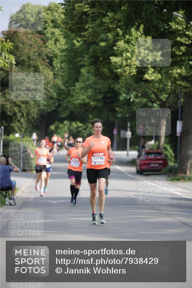 15.06.2025 - REWE Women's Run Jannik Wohlers http://msf.ph/oto/7938429 15.06.2025 08:44:09 Laufen 10748 meine-sportfotos.de