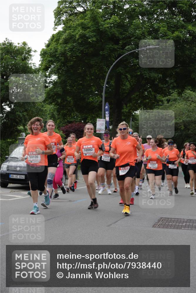 15.06.2025 - REWE Women's Run Jannik Wohlers http://msf.ph/oto/7938440 15.06.2025 08:27:16 Laufen 1043, 3, 10582, 10105, 10152, 10877, 10370, 10267, 1013, 1024 meine-sportfotos.de