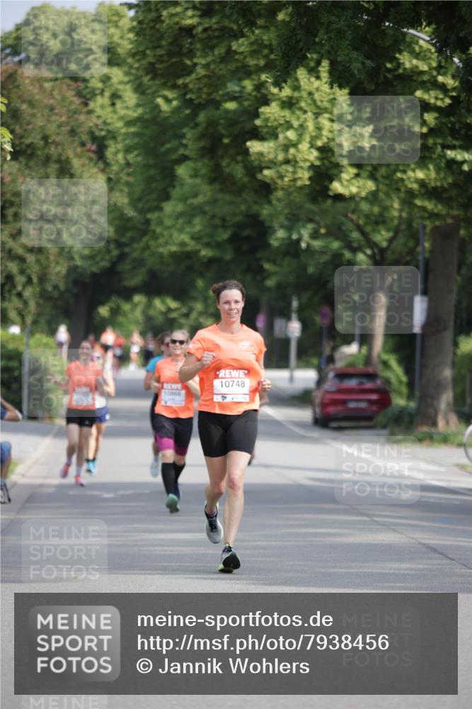 15.06.2025 - REWE Women's Run Jannik Wohlers http://msf.ph/oto/7938456 15.06.2025 08:44:10 Laufen 10748, 10866 meine-sportfotos.de