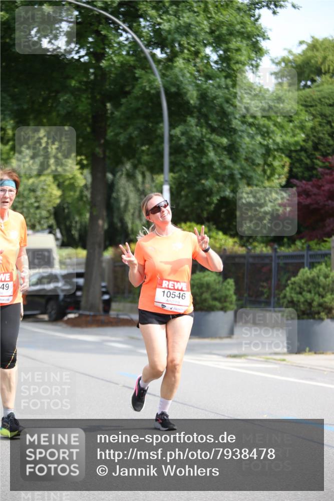 15.06.2025 - REWE Women's Run Jannik Wohlers http://msf.ph/oto/7938478 15.06.2025 09:56:14 Laufen 49, 10546 meine-sportfotos.de