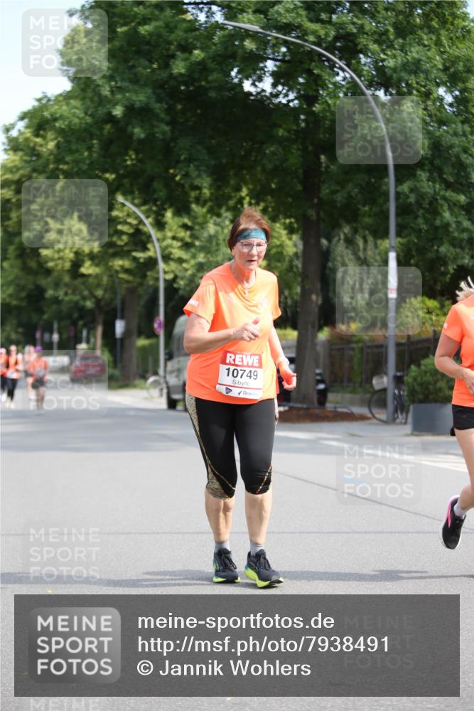 15.06.2025 - REWE Women's Run Jannik Wohlers http://msf.ph/oto/7938491 15.06.2025 09:56:15 Laufen 10749 meine-sportfotos.de