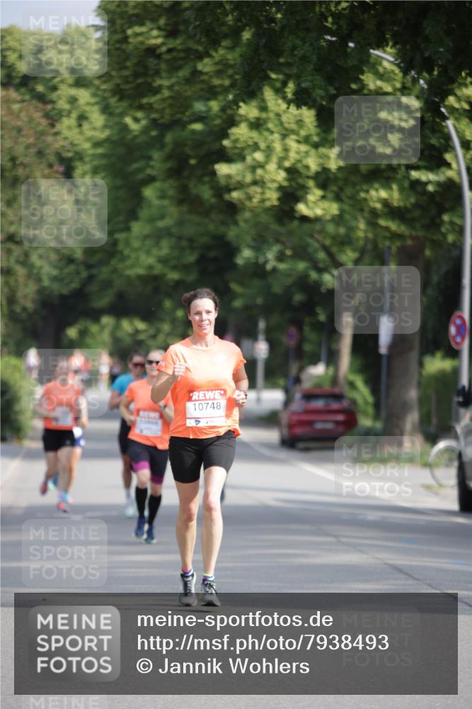 15.06.2025 - REWE Women's Run Jannik Wohlers http://msf.ph/oto/7938493 15.06.2025 08:44:10 Laufen 10748 meine-sportfotos.de