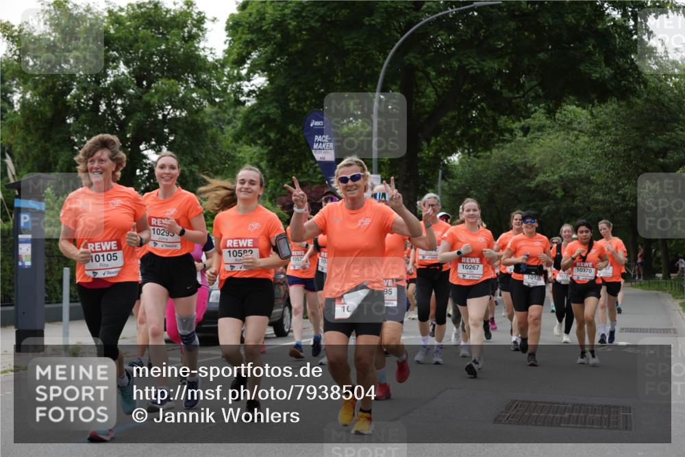 15.06.2025 - REWE Women's Run Jannik Wohlers http://msf.ph/oto/7938504 15.06.2025 08:27:17 Laufen 10105, 10295, 06, 00, 10592, 1057, 10, 10267, 10370, 07, 10139, 10760, 95, 10 meine-sportfotos.de