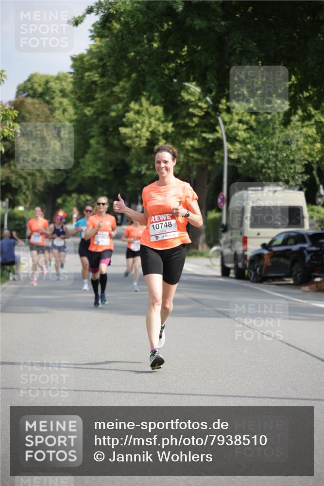 15.06.2025 - REWE Women's Run Jannik Wohlers http://msf.ph/oto/7938510 15.06.2025 08:44:13 Laufen 10904, 10748 meine-sportfotos.de