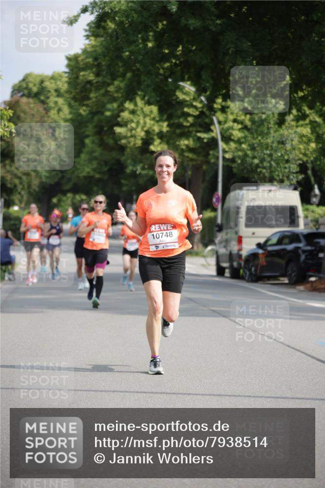 15.06.2025 - REWE Women's Run Jannik Wohlers http://msf.ph/oto/7938514 15.06.2025 08:44:13 Laufen 10748 meine-sportfotos.de