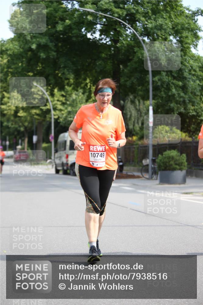 15.06.2025 - REWE Women's Run Jannik Wohlers http://msf.ph/oto/7938516 15.06.2025 09:56:15 Laufen 10749 meine-sportfotos.de
