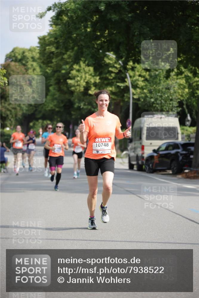 15.06.2025 - REWE Women's Run Jannik Wohlers http://msf.ph/oto/7938522 15.06.2025 08:44:13 Laufen 10748 meine-sportfotos.de