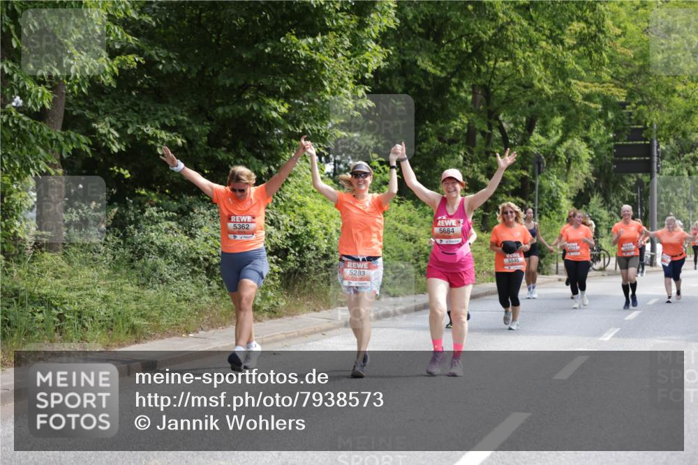 15.06.2025 - REWE Women's Run Jannik Wohlers http://msf.ph/oto/7938573 15.06.2025 10:14:29 Laufen 5362, 5283, 5684, 5545, 5010 meine-sportfotos.de