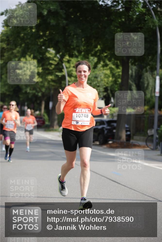 15.06.2025 - REWE Women's Run Jannik Wohlers http://msf.ph/oto/7938590 15.06.2025 08:44:14 Laufen 10748 meine-sportfotos.de