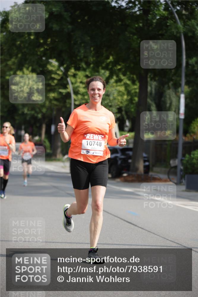 15.06.2025 - REWE Women's Run Jannik Wohlers http://msf.ph/oto/7938591 15.06.2025 08:44:14 Laufen 10748 meine-sportfotos.de