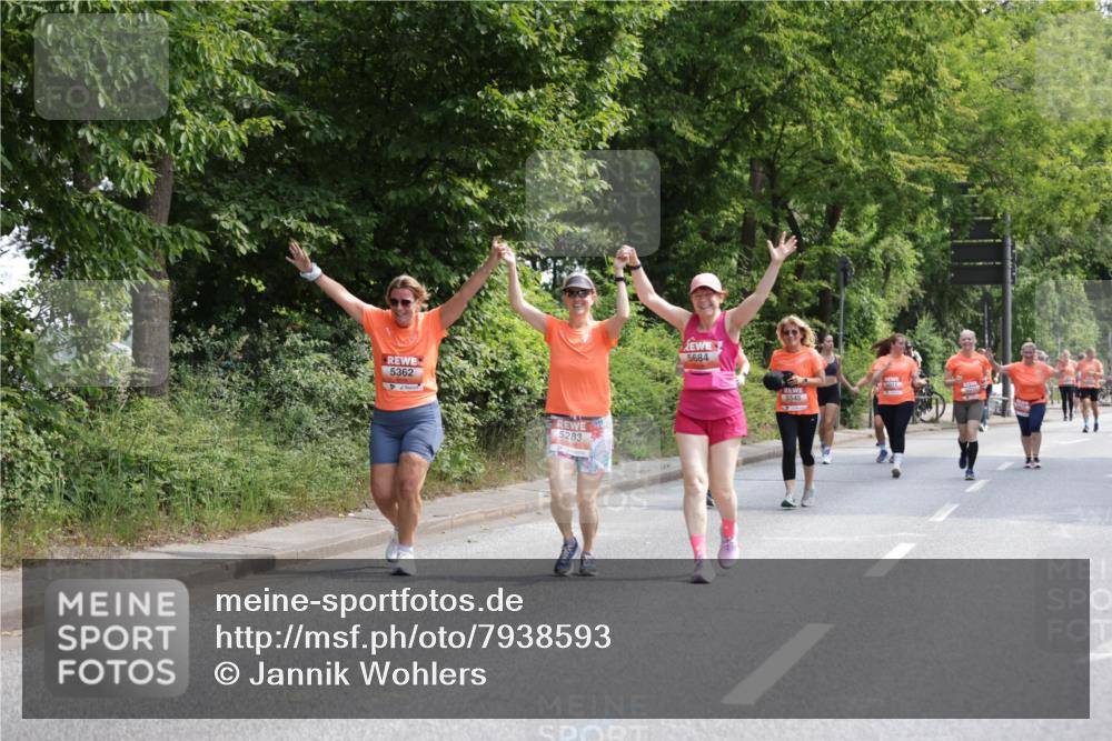 15.06.2025 - REWE Women's Run Jannik Wohlers http://msf.ph/oto/7938593 15.06.2025 10:14:29 Laufen 5362, 5283, 5684, 5545 meine-sportfotos.de