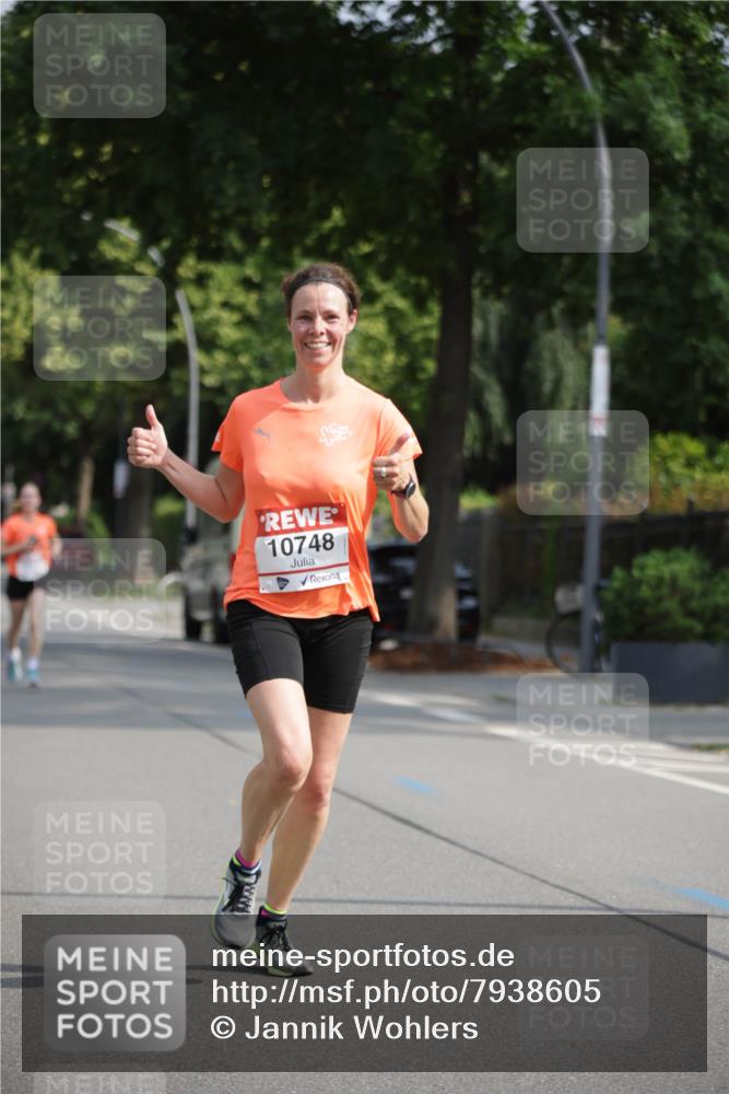 15.06.2025 - REWE Women's Run Jannik Wohlers http://msf.ph/oto/7938605 15.06.2025 08:44:14 Laufen 10748 meine-sportfotos.de