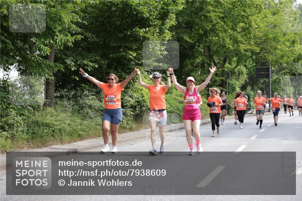15.06.2025 - REWE Women's Run Jannik Wohlers http://msf.ph/oto/7938609 15.06.2025 10:14:30 Laufen 5362, 5283, 5684, 3011 meine-sportfotos.de